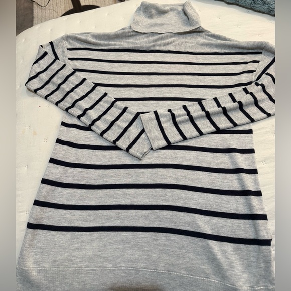 41 Hawthorn Women’s Lightweight Silk Blend Striped Turtleneck NWOT Size M - Picture 2 of 7